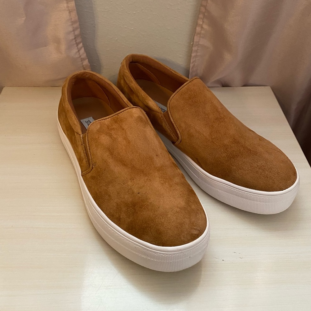 Steve Madden slip on sneakers, size 9.5